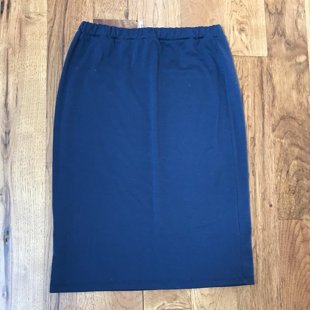 Moa USA navy blue pull on skirt☀️